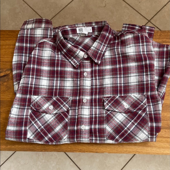 Girl flannel. Size small, fits oversized. New. - Picture 1 of 3